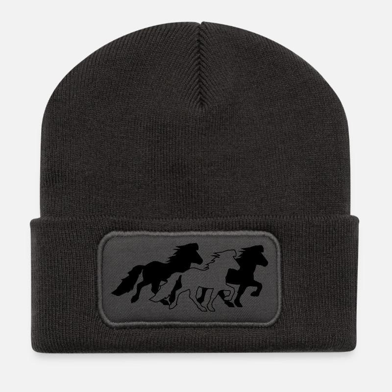 3 edle Islandpferde im Tölt  - Recycelte Patch Beanie - Dunkelgrau