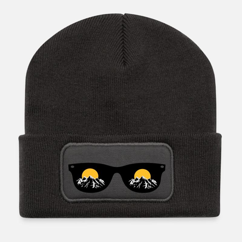 Berge - Recycelte Patch Beanie - Dunkelgrau