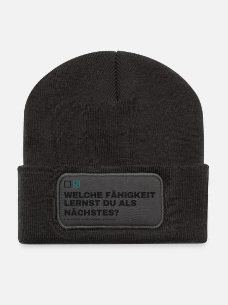 Welche Fähigkeit lernst du als nächstes? - Recycelte Patch Beanie - Dunkelgrau