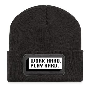 Travaille dur. Jouez fort. (Noir) - Beanie recyclé à patch - charbon - Devant