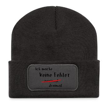 Keine Fehler 2 mal - Recycelte Patch Beanie - Dunkelgrau - Vorne
