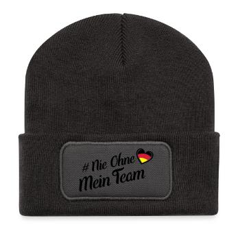 nie ohne team deutschland herz - Recycelte Patch Beanie - Dunkelgrau - Vorne