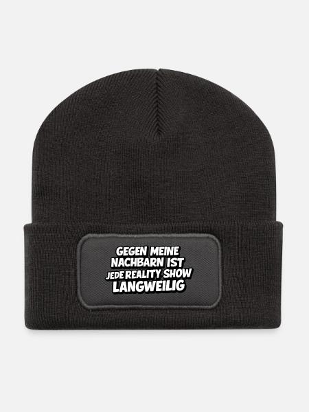 Nachbarn: Reality Shows sind dagegen Langweilig - Recycelte Patch Beanie - Dunkelgrau