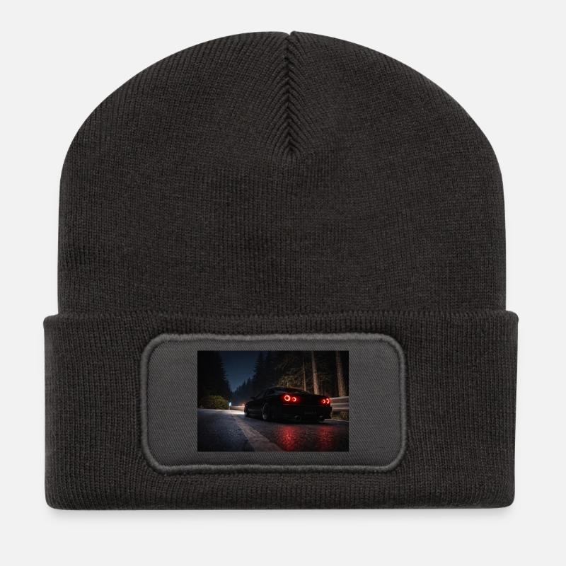 Nachtsportwagen auf der Straße - Recycelte Patch Beanie - Dunkelgrau