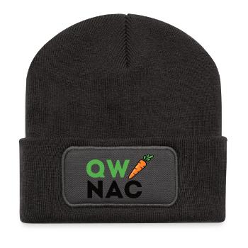 QW NAC Carrot – Accent vert pour les initiés - Beanie recyclé à patch - charbon - Devant