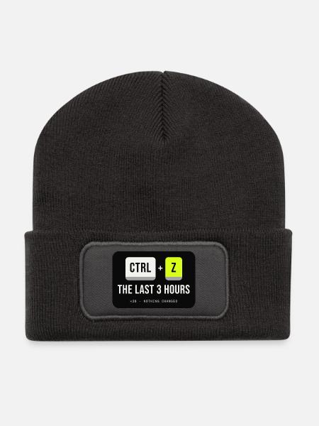 Strg Z: Die letzten 3 Stunden - Recycelte Patch Beanie - Dunkelgrau