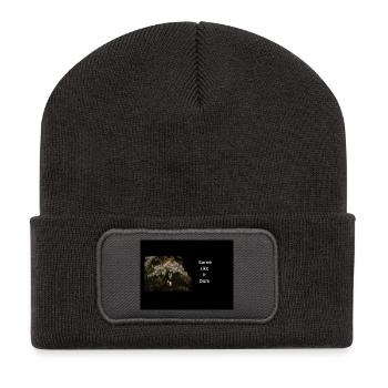 Streetwear Manche mögen's dunkel - Recycelte Patch Beanie - Dunkelgrau - Vorne