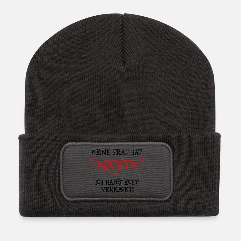 Meine Frau hat nichts - Recycelte Patch Beanie - Dunkelgrau