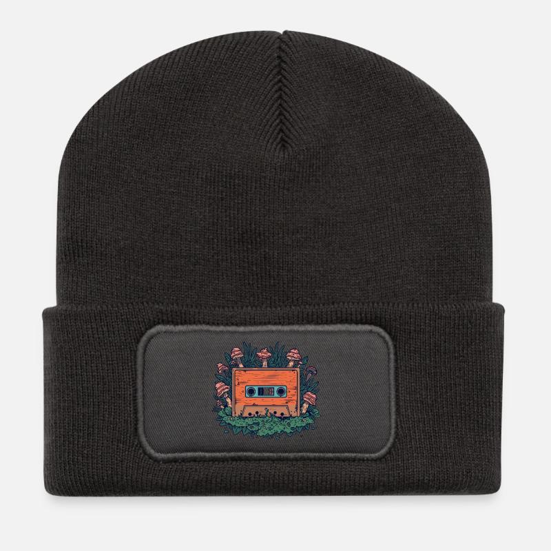 Retro-Kassette und Waldpilze - Recycelte Patch Beanie - Dunkelgrau