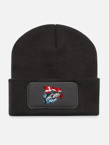 Wolfsbarsch und Flagge - Recycelte Patch Beanie - Dunkelgrau