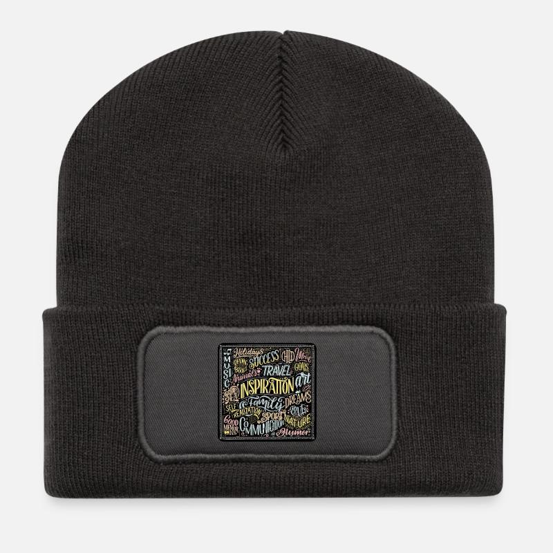 Mix aus mehrfarbiger positiver Typografie - Recycelte Patch Beanie - Dunkelgrau