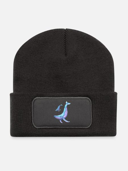 Buckelwal mit Kalb - Recycelte Patch Beanie - Dunkelgrau