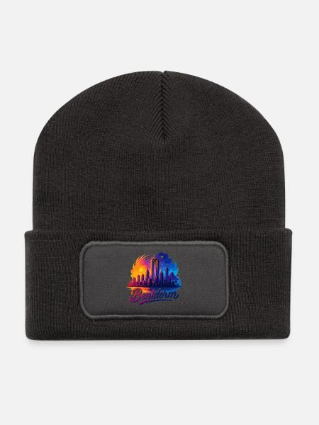 Benidorm Stadt Spanien Silhouette Geschenk - Recycelte Patch Beanie - Dunkelgrau