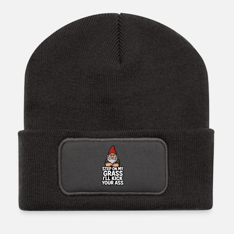 Gnom Spruch Schritt auf mein Gras - Recycelte Patch Beanie - Dunkelgrau
