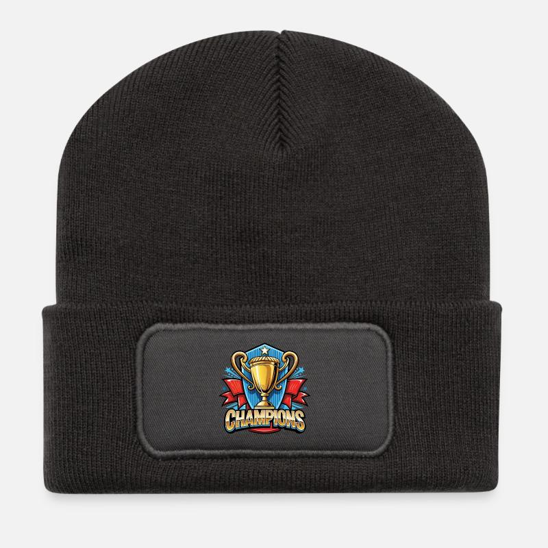 Champions Pokal Motiv mit Banner - Recycelte Patch Beanie - Dunkelgrau