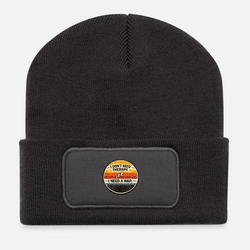 Retro Nap Humor Kreisbadge - Recycelte Patch Beanie - Dunkelgrau