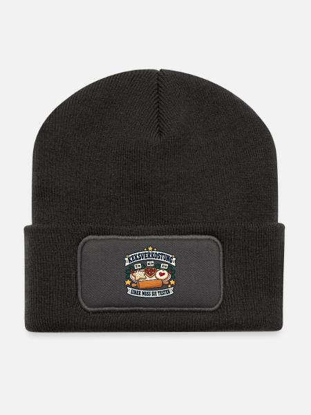 Keksverkostung – Einer muss sie testen - Recycelte Patch Beanie - Dunkelgrau
