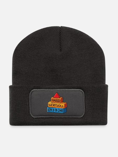 Pädagogisch wertvoll von 8 - 16uhr - Recycelte Patch Beanie - Dunkelgrau