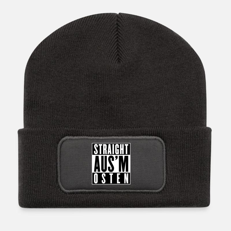 Straight aus'm Osten (Farben änderbar) - Recycelte Patch Beanie - Dunkelgrau