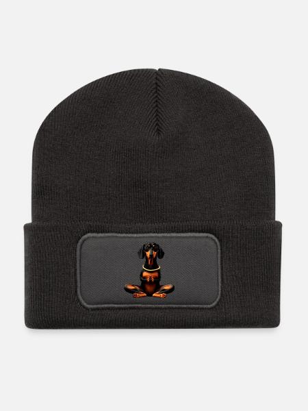 Yoga Dackel - Recycelte Patch Beanie - Dunkelgrau