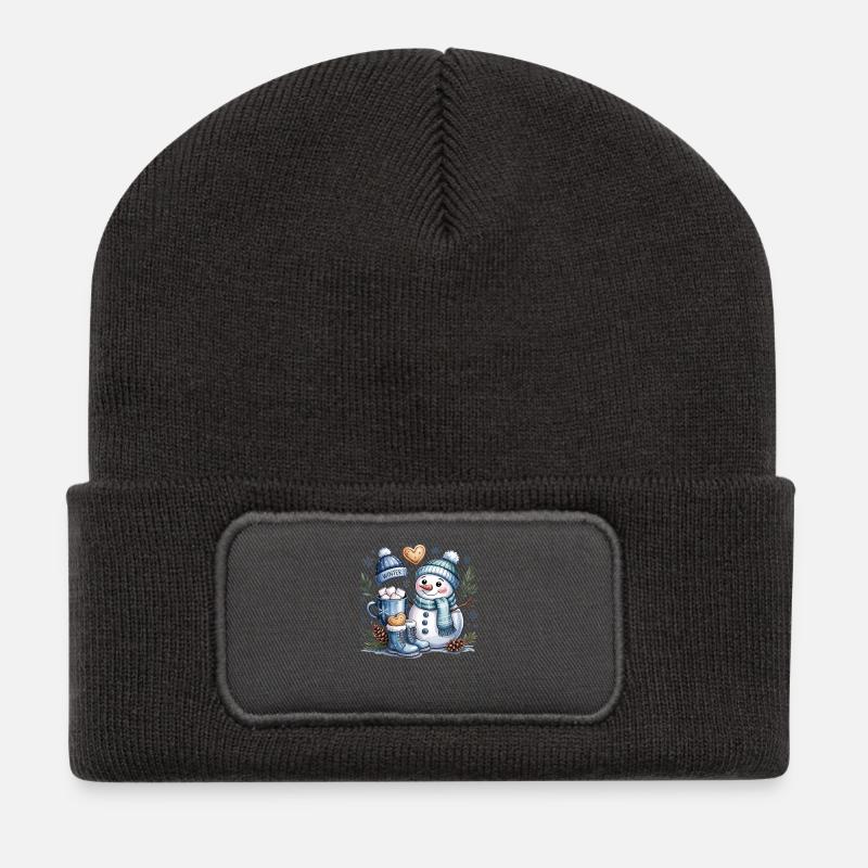 Winterzauber Schneemann Kakao - Recycelte Patch Beanie - Dunkelgrau