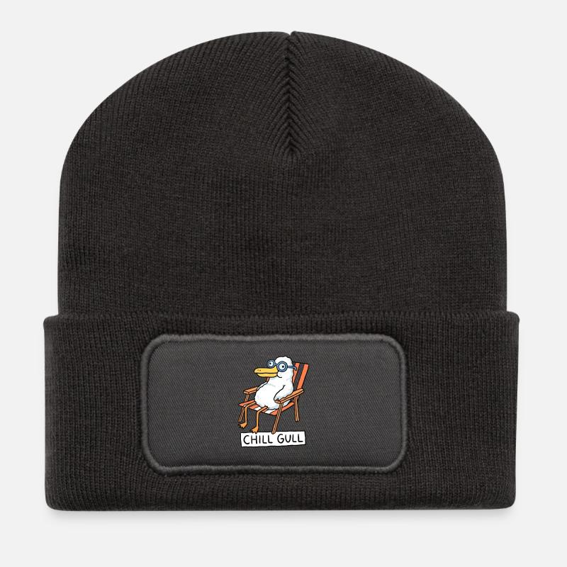 Chill Gull Lounge - Recycelte Patch Beanie - Dunkelgrau