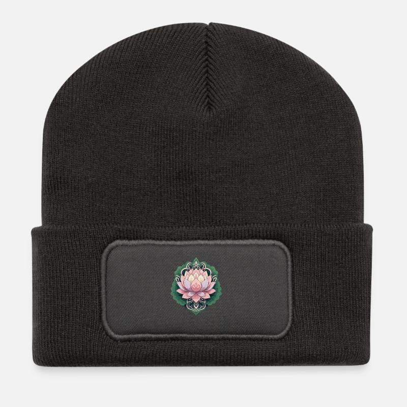Pinkes Lotusmandala auf Grün - Recycelte Patch Beanie - Dunkelgrau