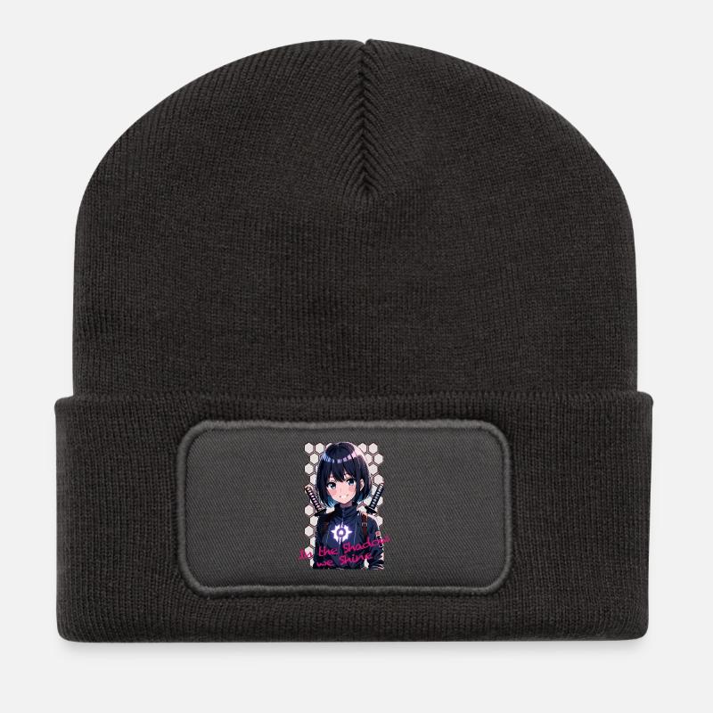 Schattenlicht Kämpferin - Recycelte Patch Beanie - Dunkelgrau