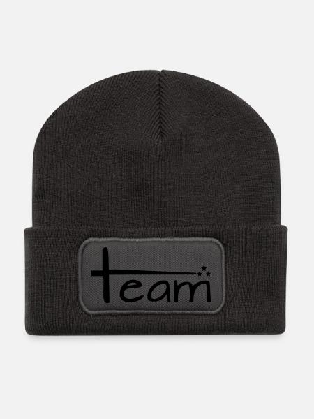 Team Style mit Sternen - Recycelte Patch Beanie - Dunkelgrau