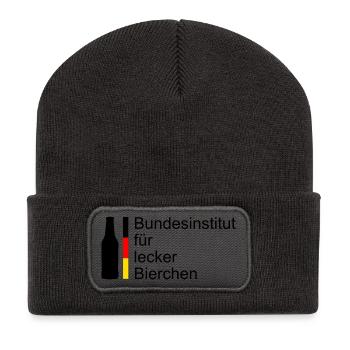 Bundesinstitut für Lecker Bierchen - Recycelte Patch Beanie - Dunkelgrau - Vorne