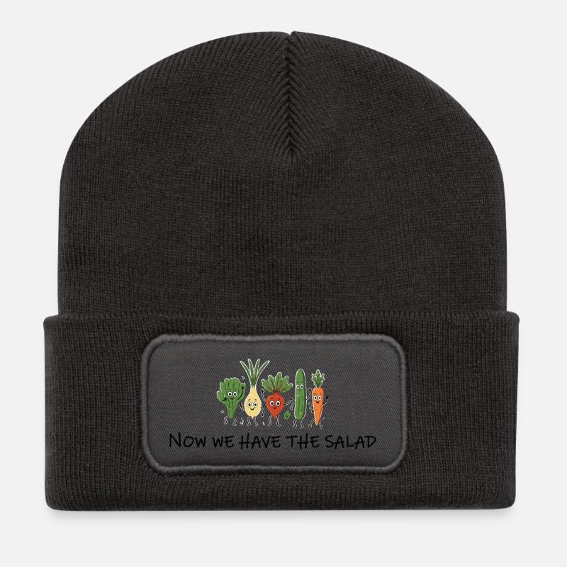 Now We Have the Salad – Garten Denglisch Humor - Recycelte Patch Beanie - Dunkelgrau