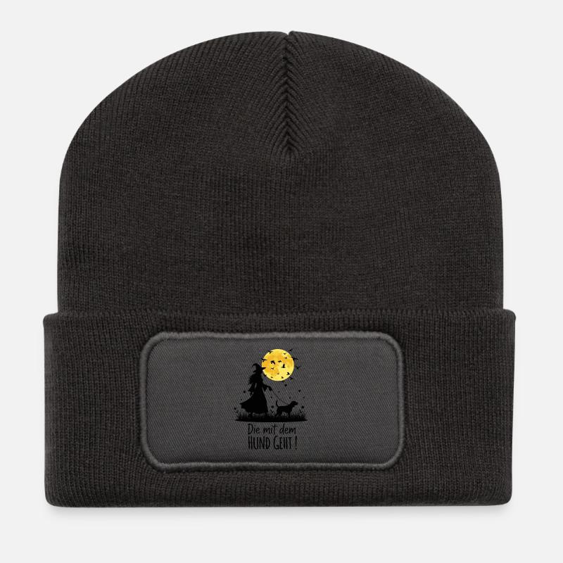 Die mit dem Beagle geht ! - Recycelte Patch Beanie - Dunkelgrau
