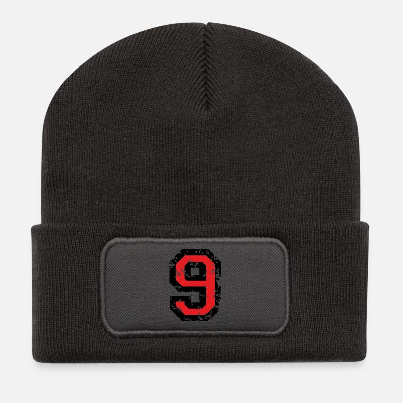 Zahl 9 - Nummer 9 (Vintage Rot) Nr. 9 - Recycelte Patch Beanie - Dunkelgrau