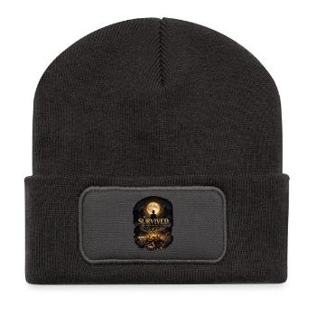 Du hast überlebt, was dich brechen sollte - Recycelte Patch Beanie - Dunkelgrau - Vorne