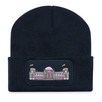 Der Bundestag in Berlin mit Regenbogenfahnen - Recycelte Patch Beanie - French Navy - Vorne