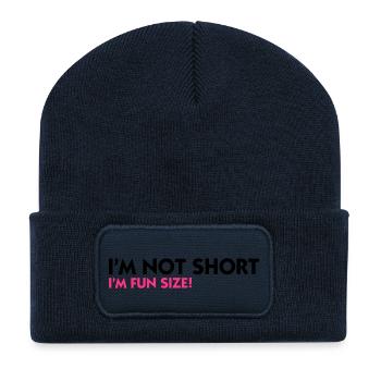 Je ne suis pas petite. Je suis Fun Size! - Beanie recyclé à patch - bleu marine - Devant