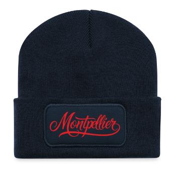 Silhouette du paysage urbain de Montpellier - Beanie recyclé à patch - bleu marine - Devant