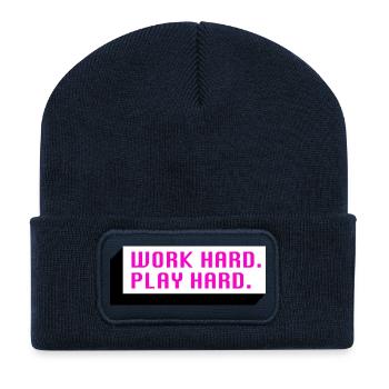 Travaille dur. Jouez fort. (Rose) - Beanie recyclé à patch - bleu marine - Devant