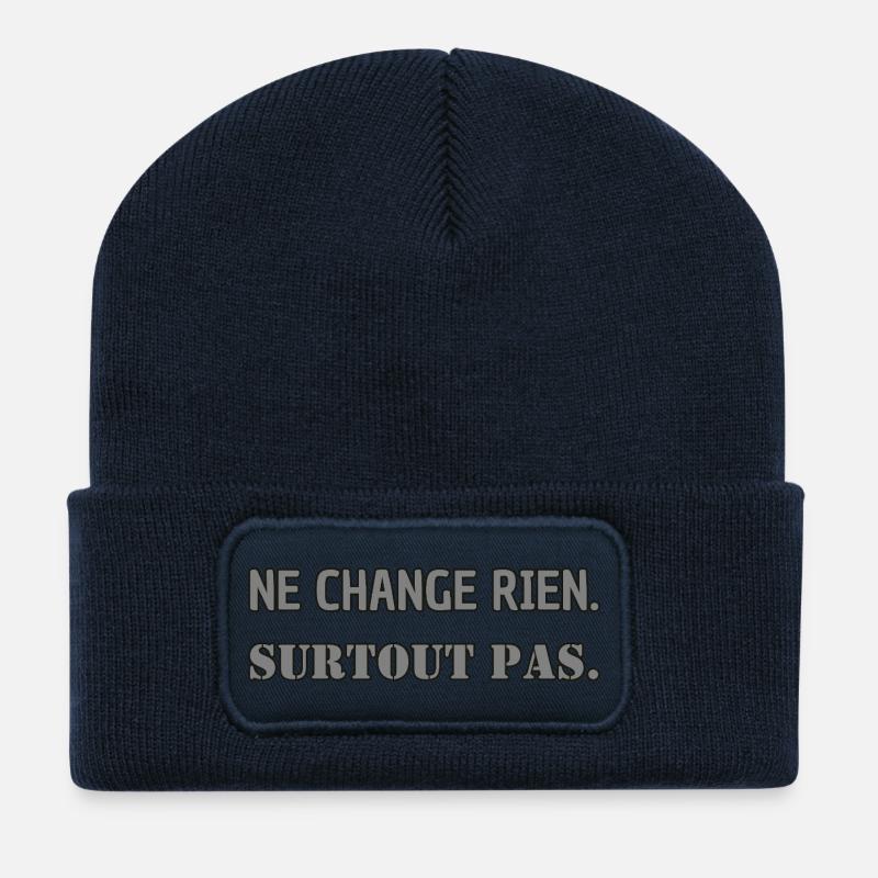 Ne change rien. Surtout pas. - Beanie recyclé à patch - bleu marine