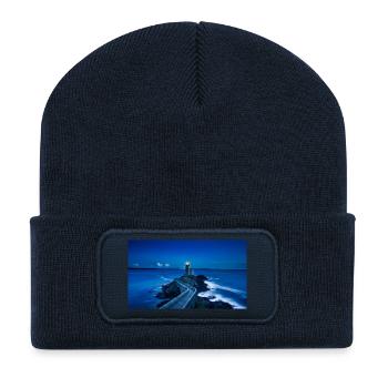Küste mit Leuchtturm - Recycelte Patch Beanie - French Navy - Vorne