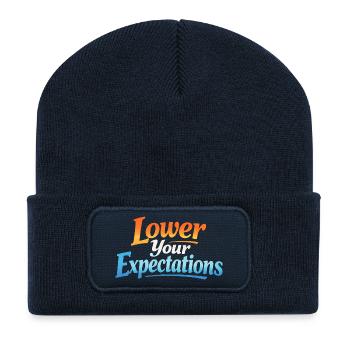Sarkasmus – Senke deine Erwartungen – Lustige Frau - Recycelte Patch Beanie - French Navy - Vorne