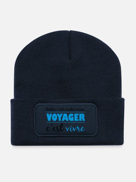 Voyager c'est vivre - Beanie recyclé à patch - bleu marine