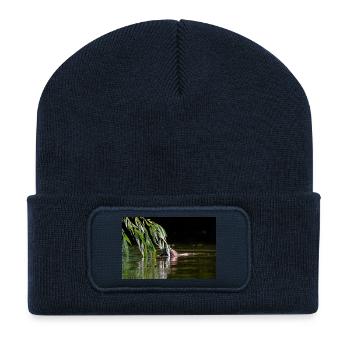 000_1106_DxO - Un castor sauvage mange des feuilles de saule - Beanie recyclé à patch - bleu marine - Devant