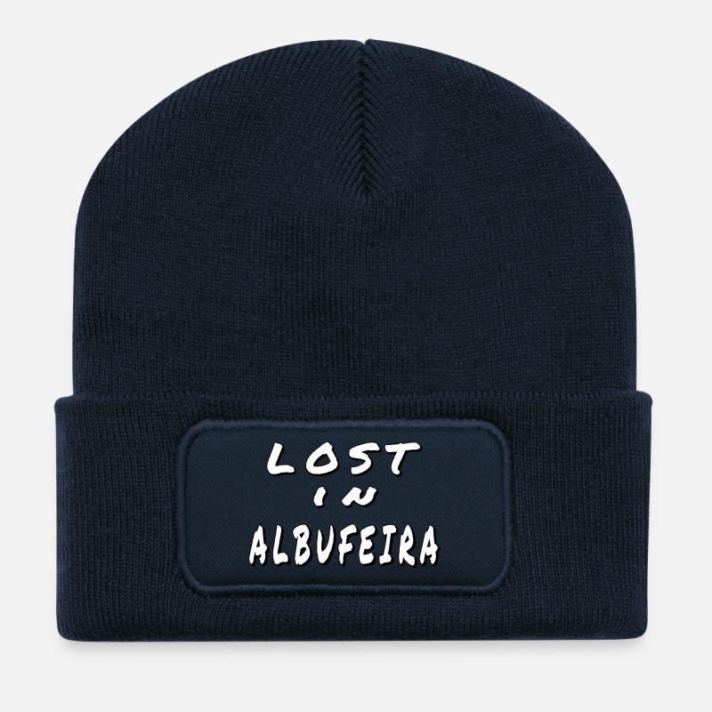 Lost in Albufeira – Algarve Design - Beanie recyclé à patch - bleu marine