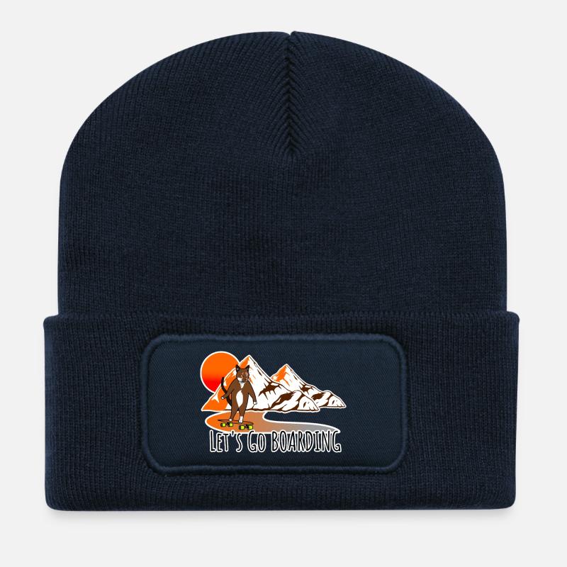 Die Longboard Katze skatet in den Sonnenuntergang - Recycelte Patch Beanie - French Navy