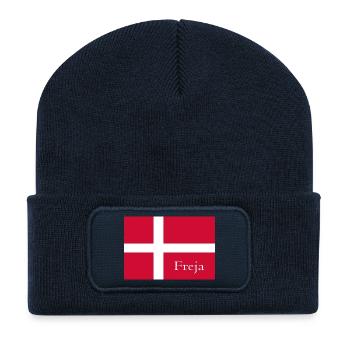 Freja auf dänischer Flagge - Recycelte Patch Beanie - French Navy - Vorne