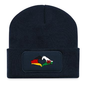 Deutschland Wales Flagge Hände Herzform - Recycelte Patch Beanie - French Navy - Vorne