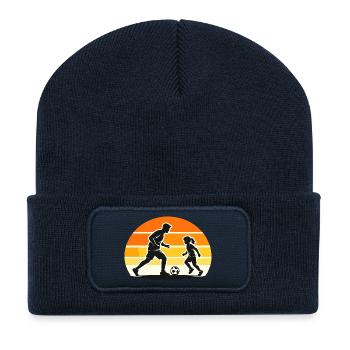 Football avec enfant dans un style rétro de coucher de soleil - Beanie recyclé à patch - bleu marine - Devant