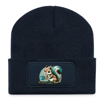 Mignon écureuil de dessin animé jouant au tennis de table - Beanie recyclé à patch - bleu marine - Devant