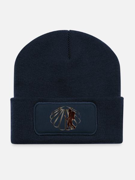 Ein Pilger auf einem Pilgerweg mit Jakobsmuschel - Recycelte Patch Beanie - French Navy